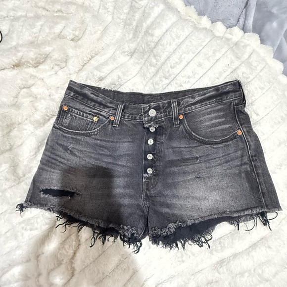 Levi shorts - Picture 2 of 5